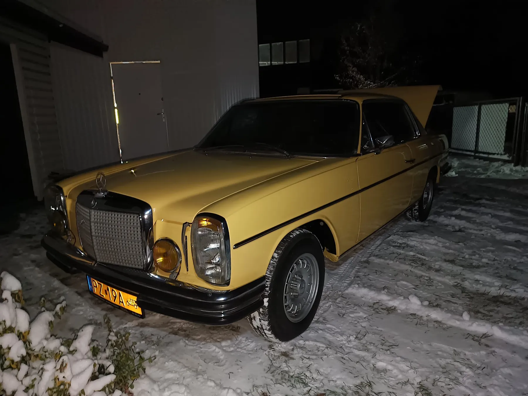 Mercedes W114