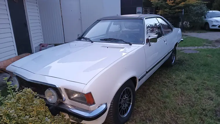 Opel Commodore, zdjęcie 2