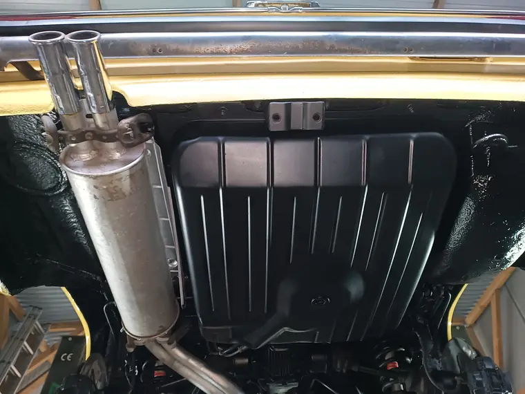 Mercedes W114, zdjęcie 2