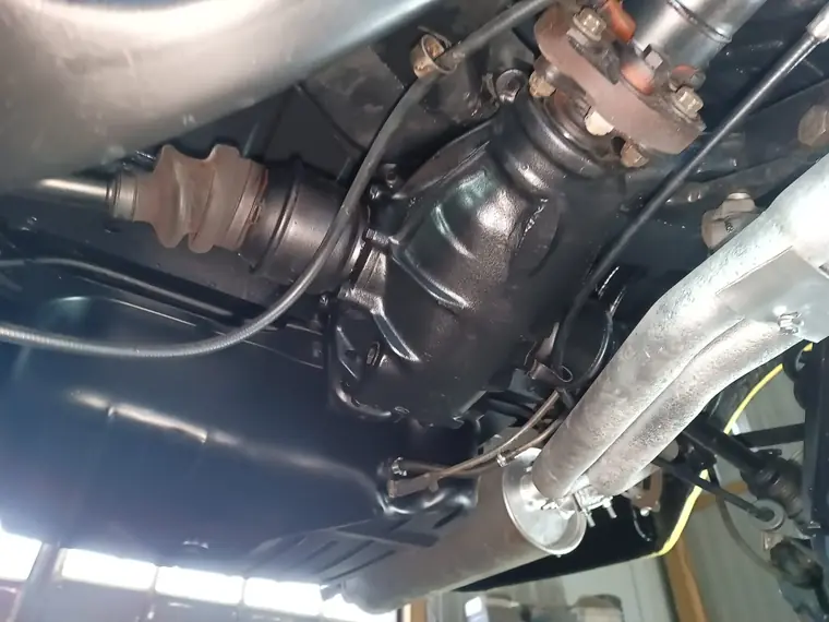 Mercedes W114, zdjęcie 5